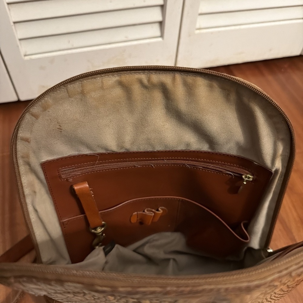 Brahmin Leather Croc Embossed Backpack Clutch Medium Brown Gold Feet - Picture 12 of 16
